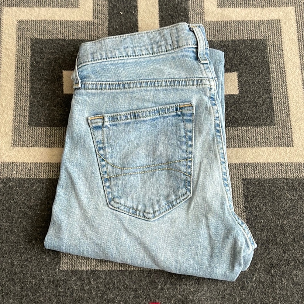 Hollister jeans